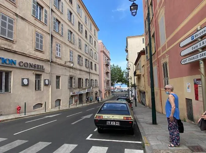 公寓 F2 Glamour Centre Historique 阿雅克肖