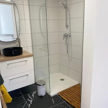 F2 Glamour Centre Historique * Ajaccio (Corsica)