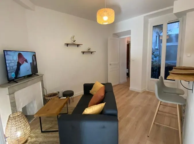 F2 Glamour Centre Historique Apartment *